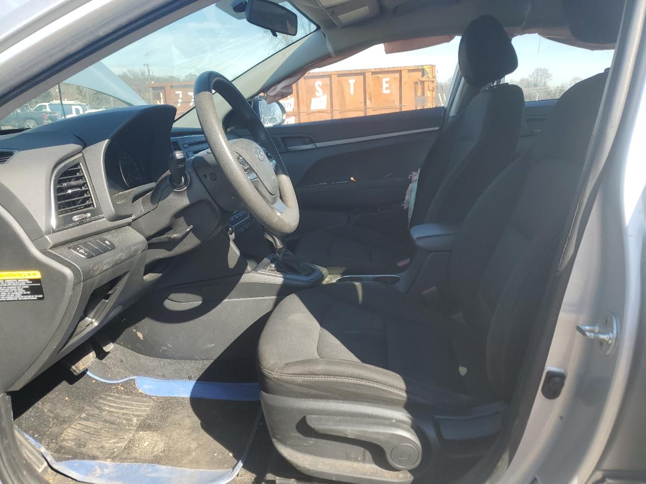 2018 Hyundai Elantra - Image 7