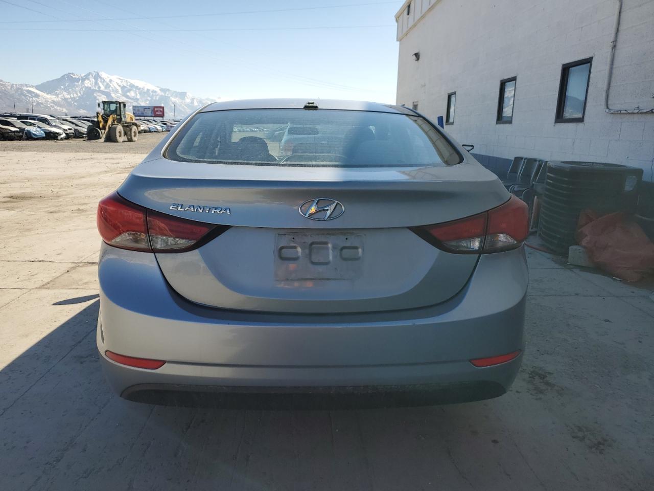 2016 Hyundai Elantra - Image 6
