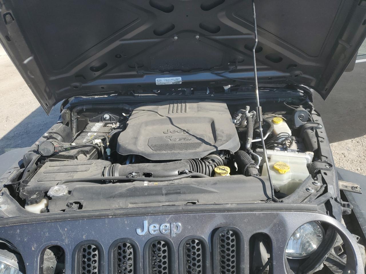 2018 Jeep Wrangler - Image 12