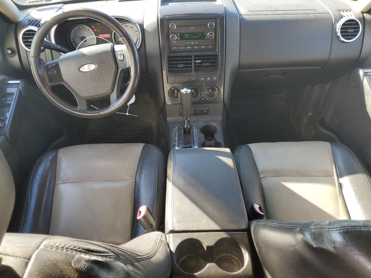2008 Ford Explorer - Image 8