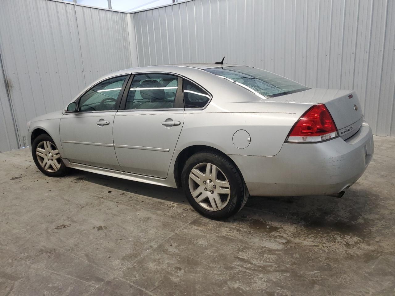2016 Chevrolet Impala - Image 2