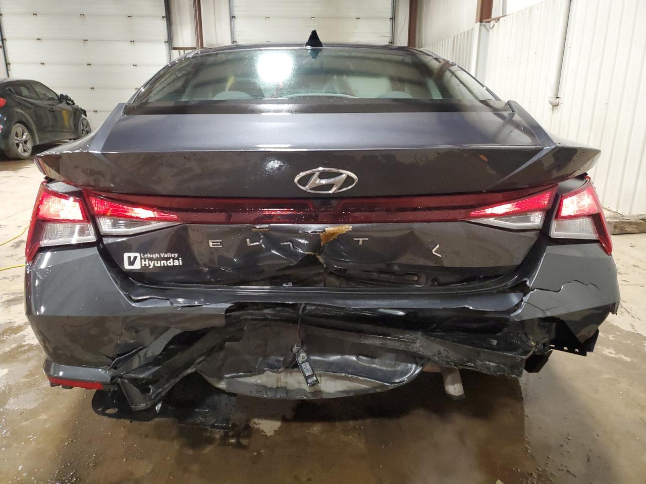 2022 Hyundai Elantra - Image 6