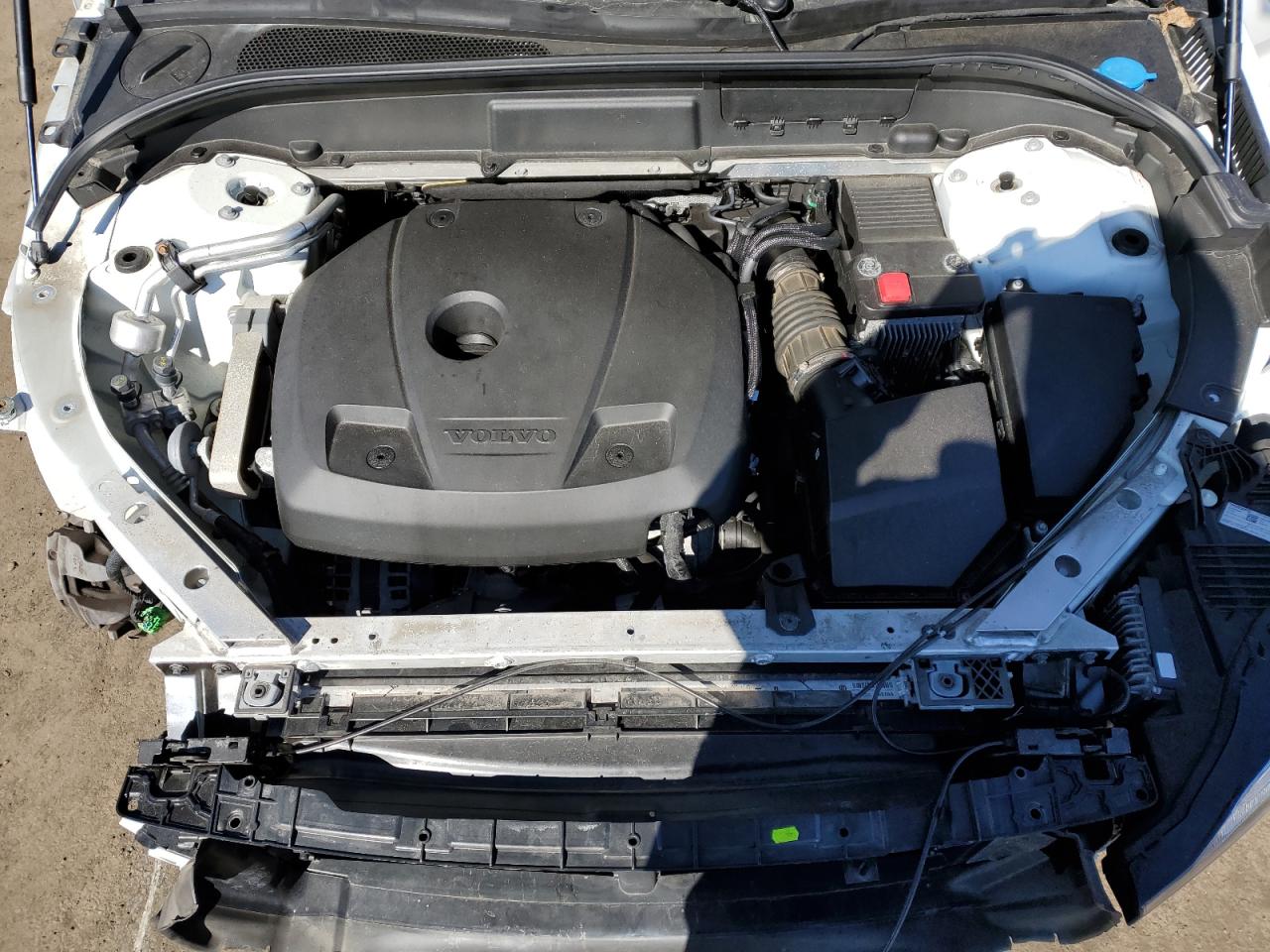 2020 Volvo XC60 - Image 12