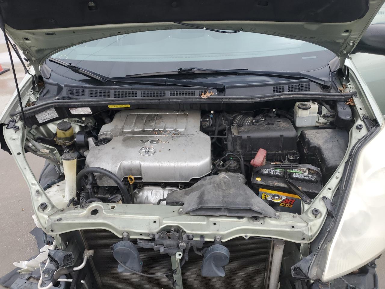 2009 Toyota Sienna - Image 12