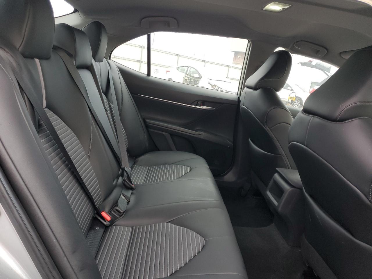 2023 Toyota Camry - Image 10