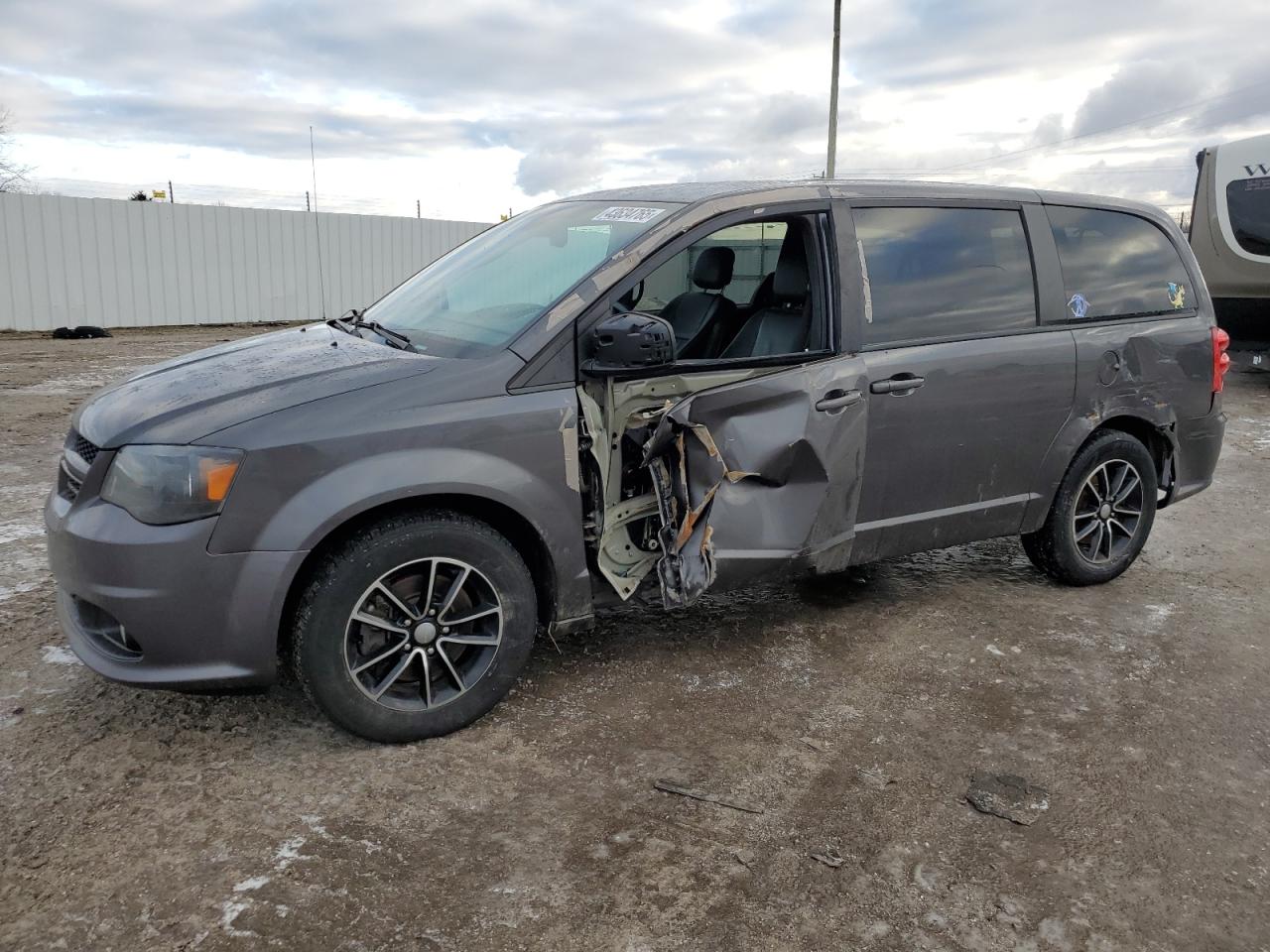 2019 Dodge Caravan - Image 1