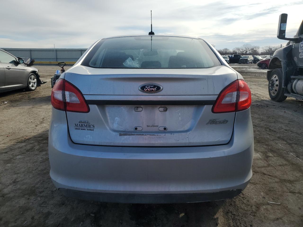 2011 Ford Fiesta - Image 6
