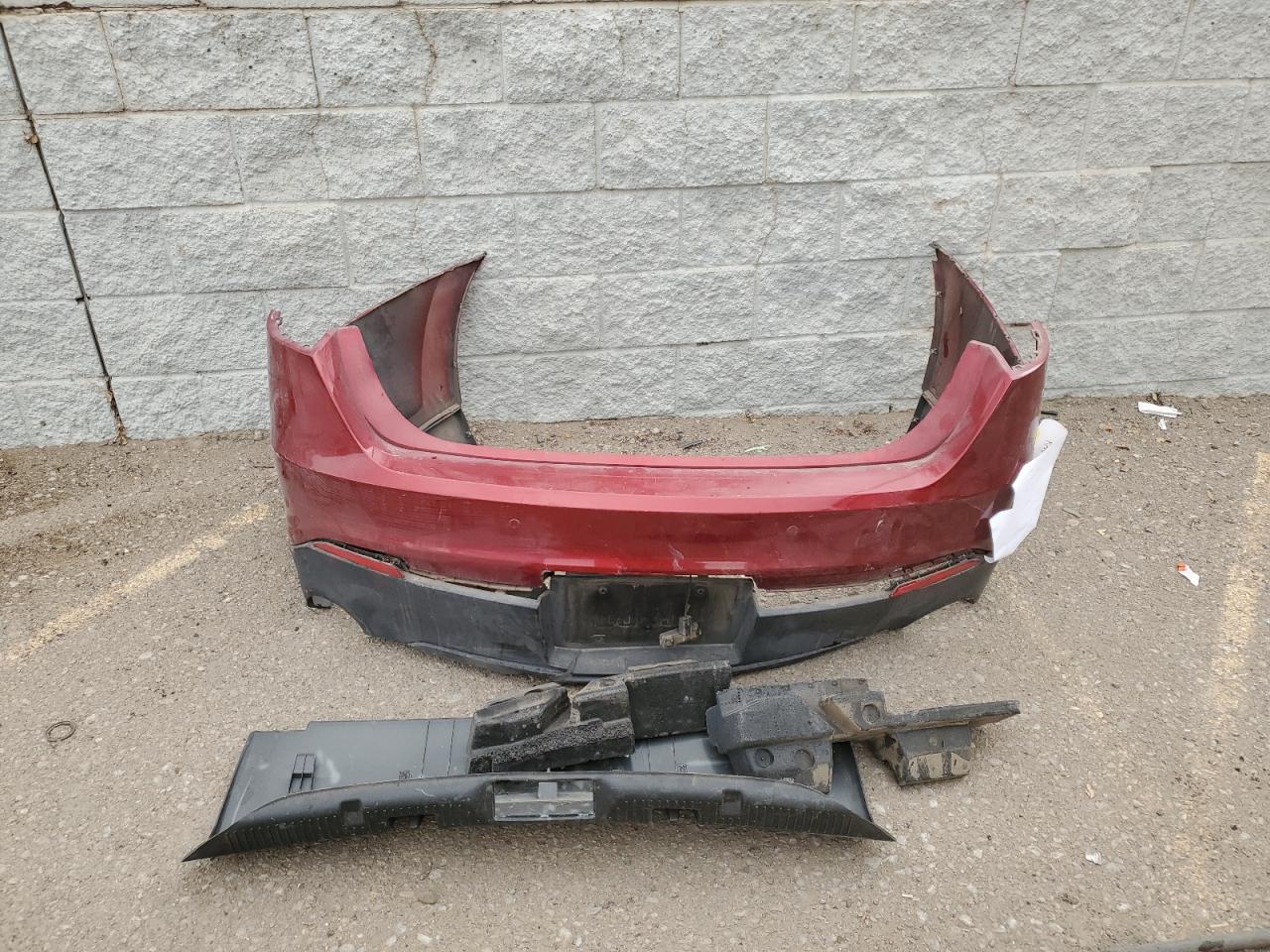 2014 Ford Taurus - Image 12