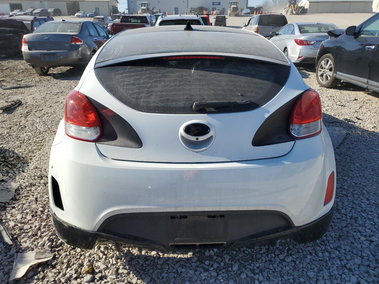 2016 Hyundai Veloster - Image 6