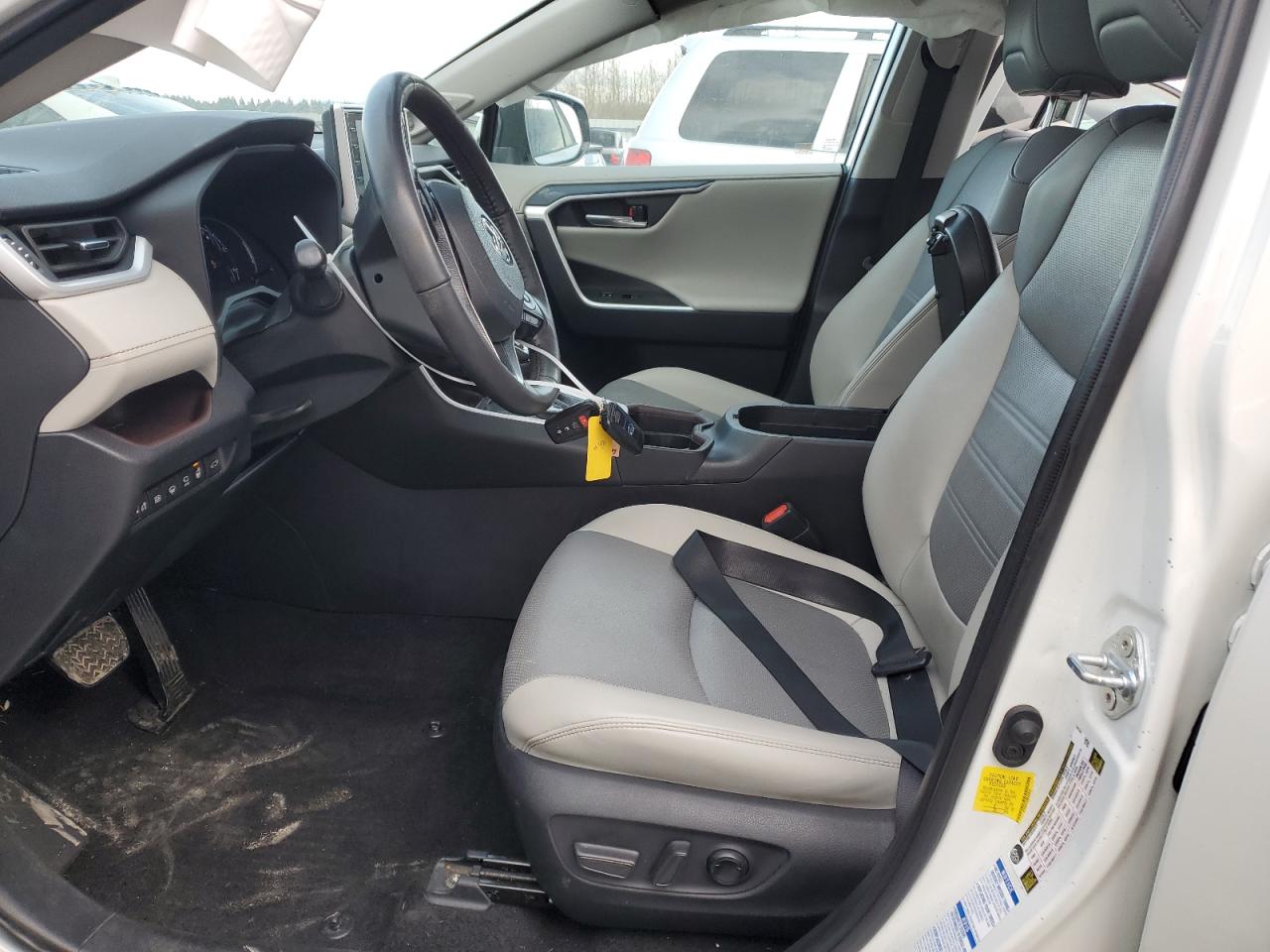 2021 Toyota RAV 4 - Image 7