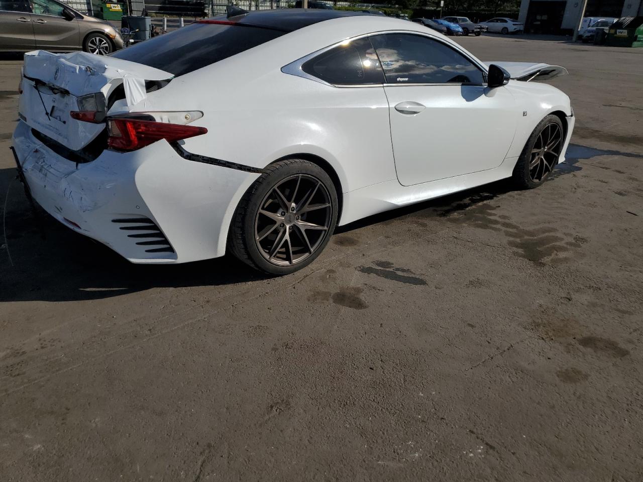 2017 Lexus RC - Image 3