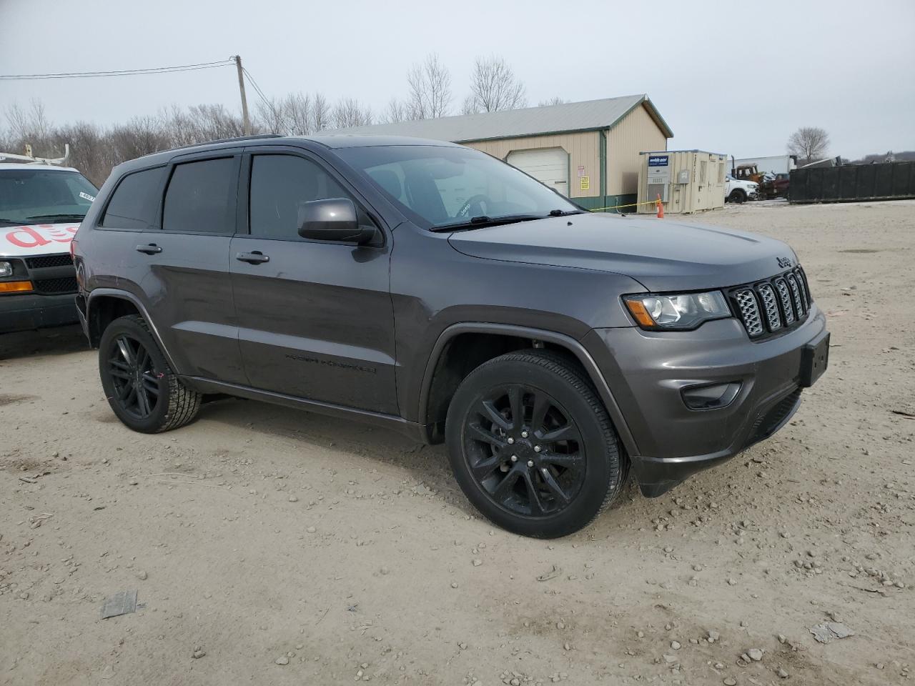 2018 Jeep Grand Cherokee - Image 4