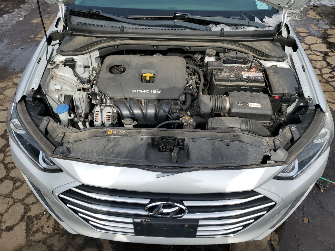 2018 Hyundai Elantra - Image 11