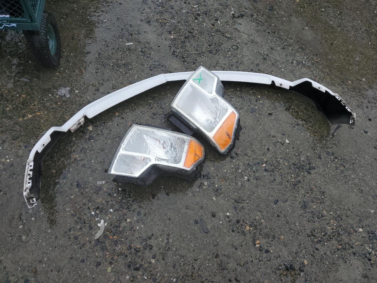 2011 Ford F-150 - Image 12