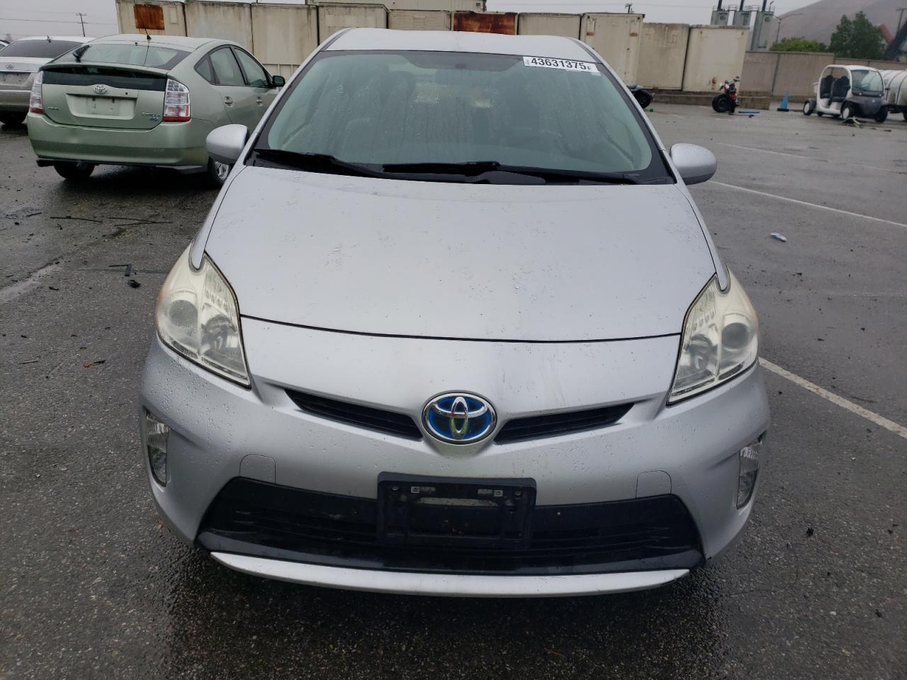 2013 Toyota Prius - Image 5