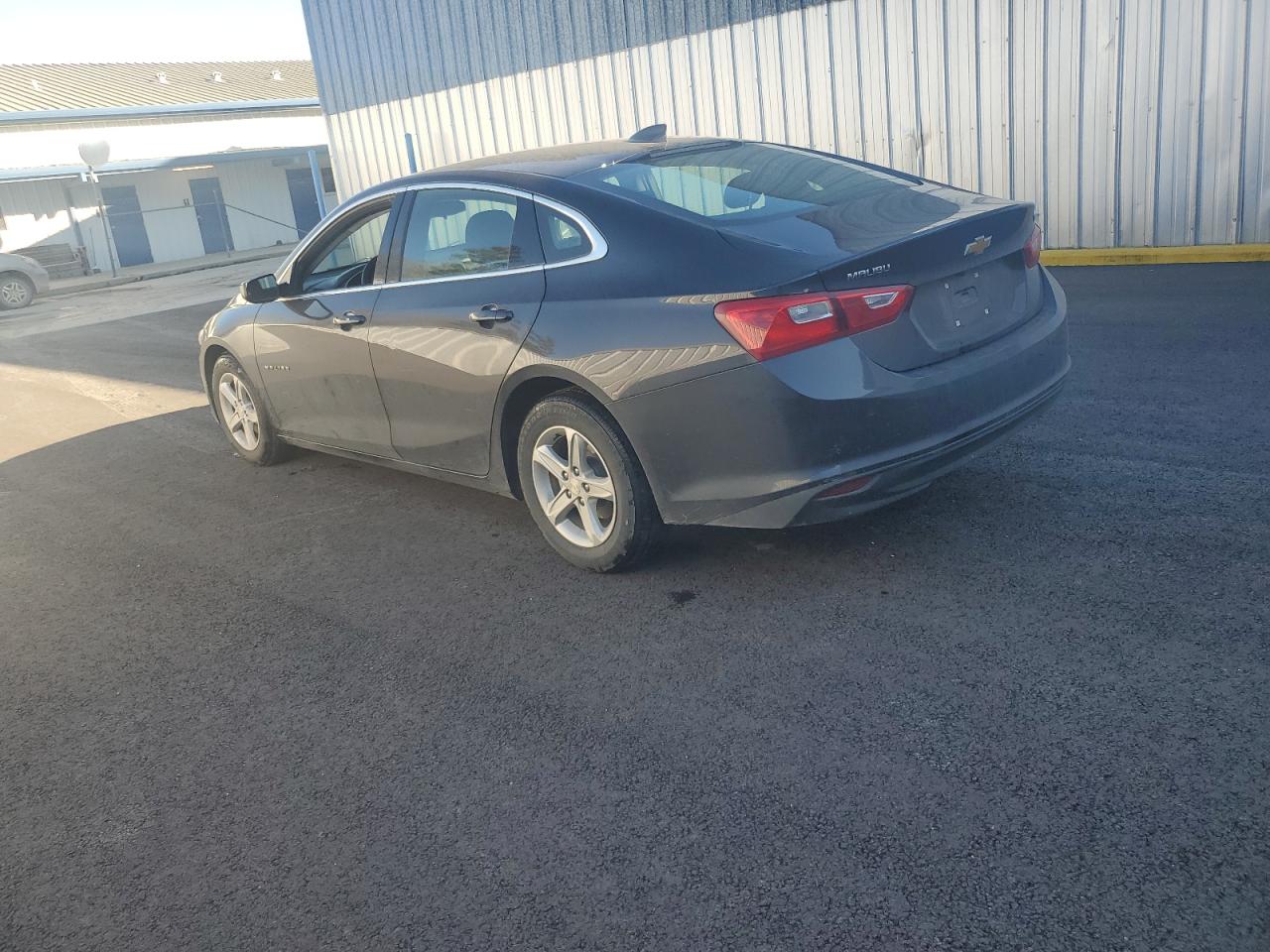 2023 Chevrolet Malibu - Image 2
