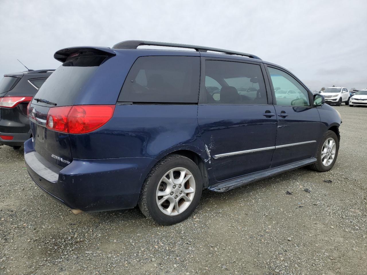 2006 Toyota Sienna - Image 3