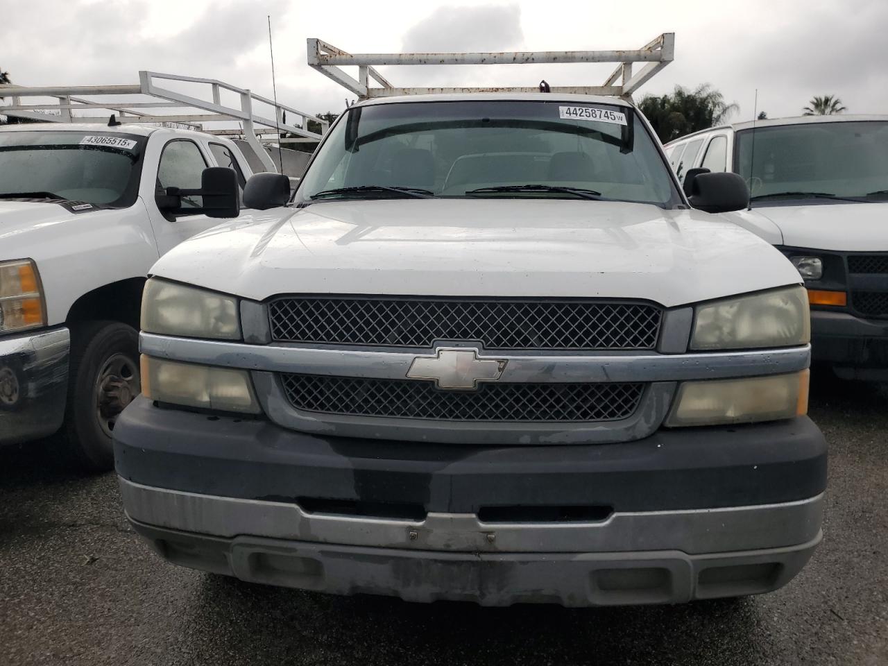 2003 Chevrolet Silverado - Image 5