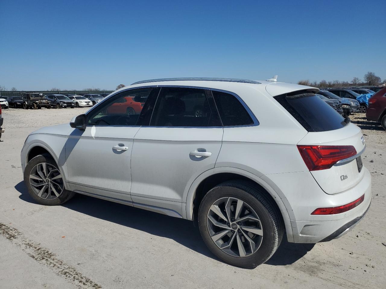 2021 Audi Q5 - Image 2