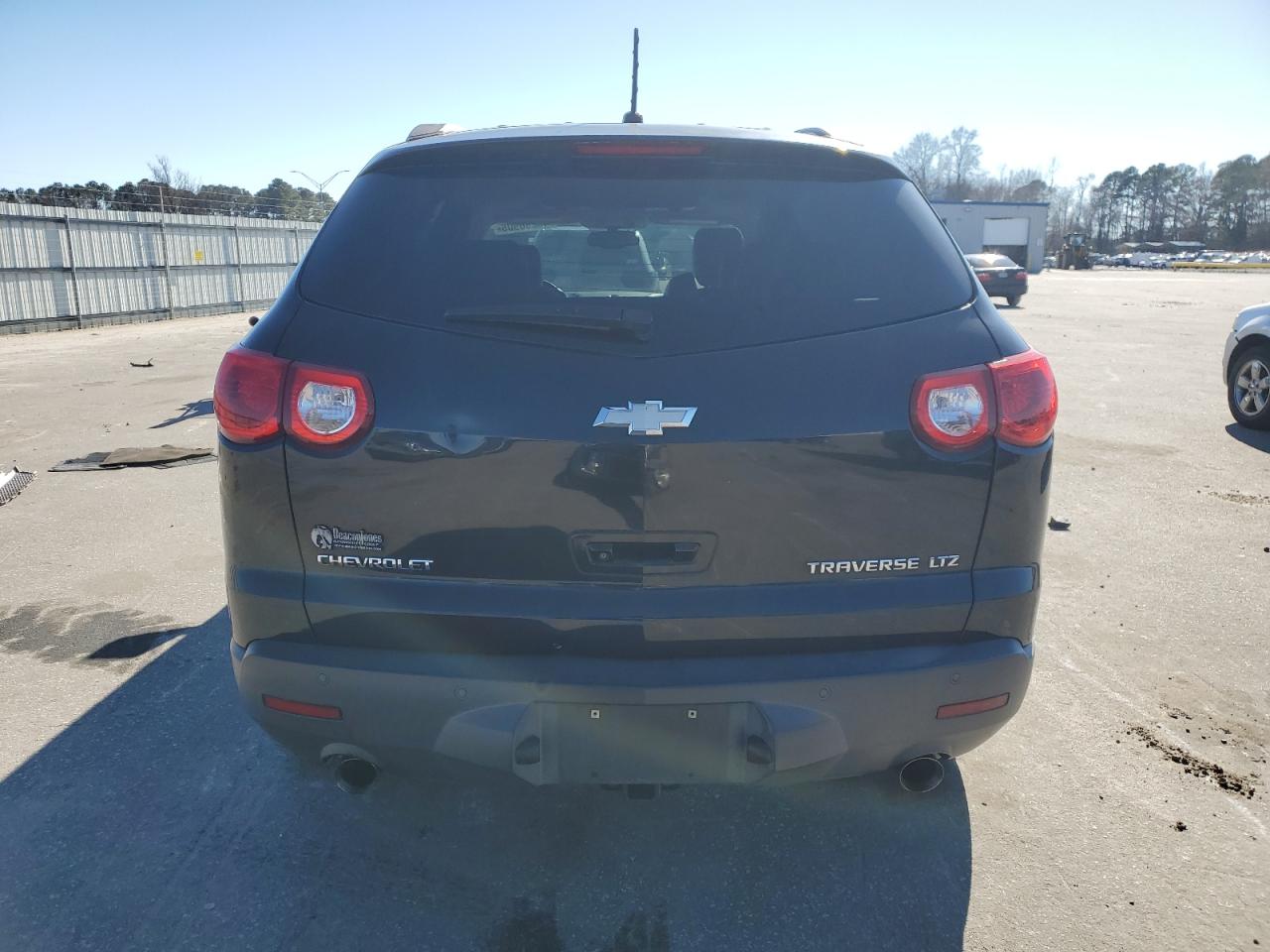 2009 Chevrolet Traverse - Image 6