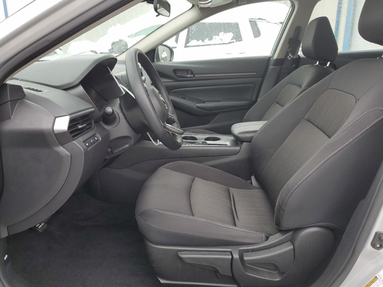 2024 Nissan Altima - Image 7