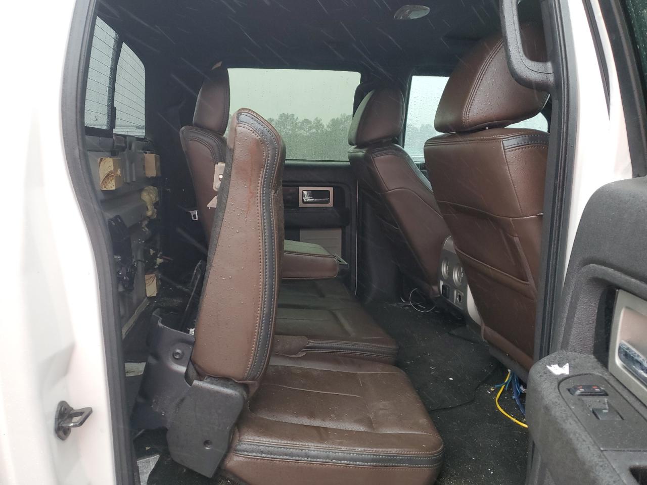 2011 Ford F-150 - Image 10