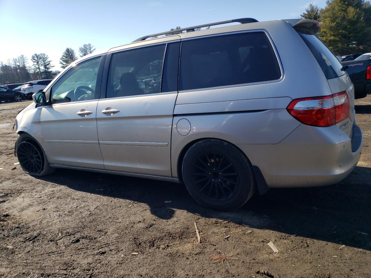 2006 Honda Odyssey - Image 2