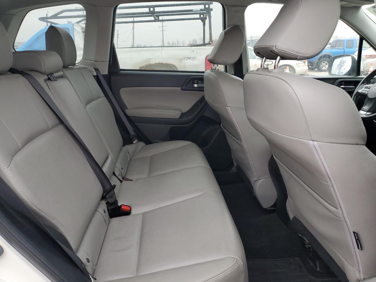 2015 Subaru Forester - Image 10