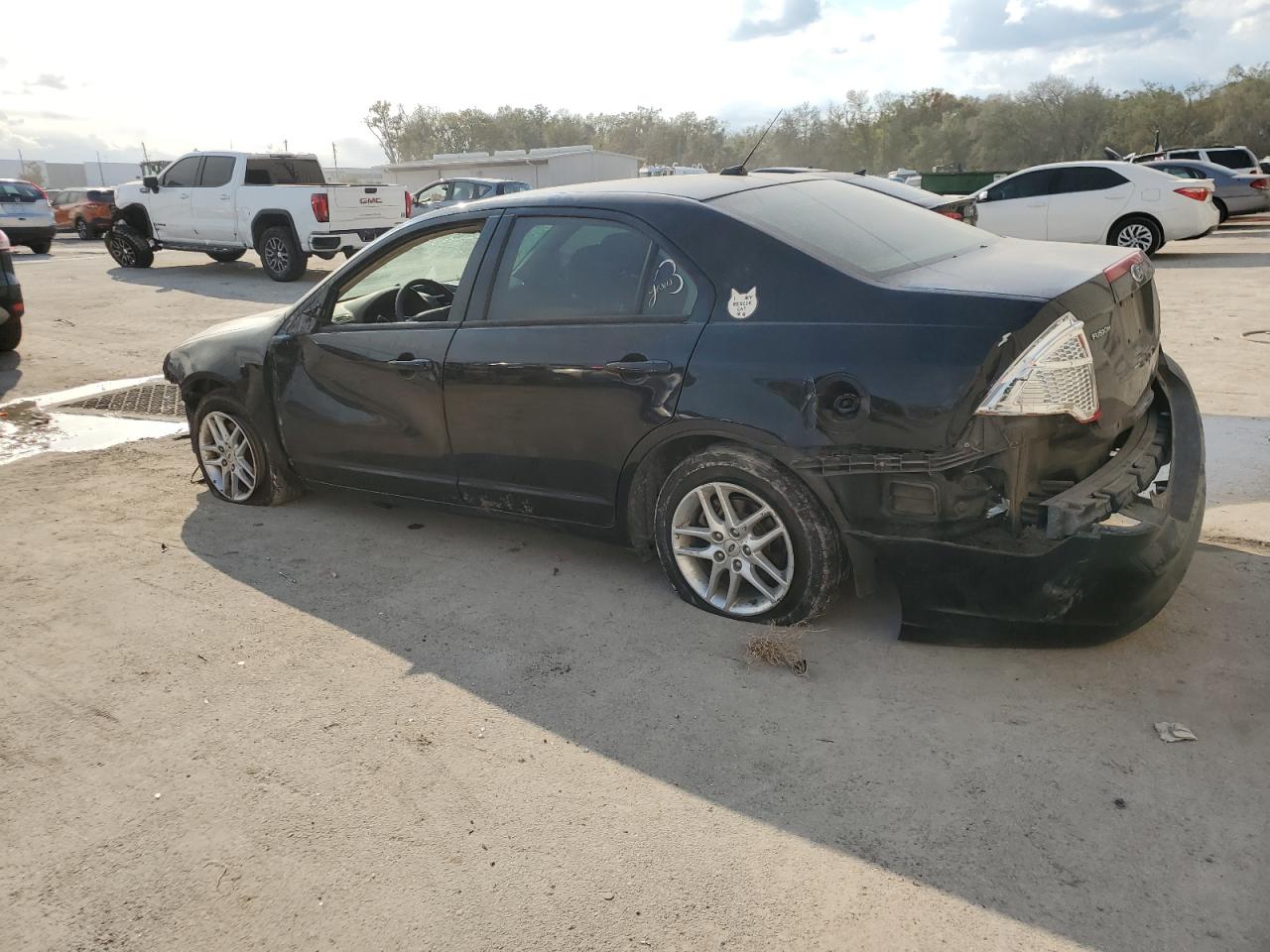 2012 Ford Fusion - Image 2