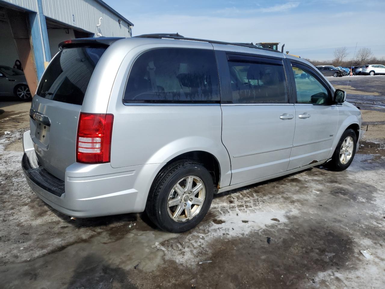 2008 Chrysler Town & Country - Image 3