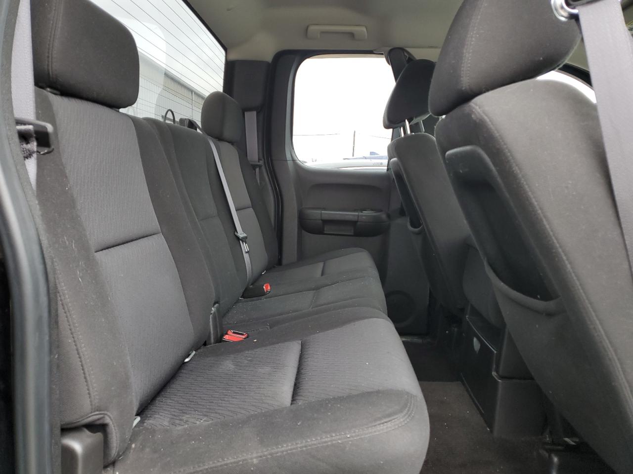 2011 Chevrolet Silverado - Image 10