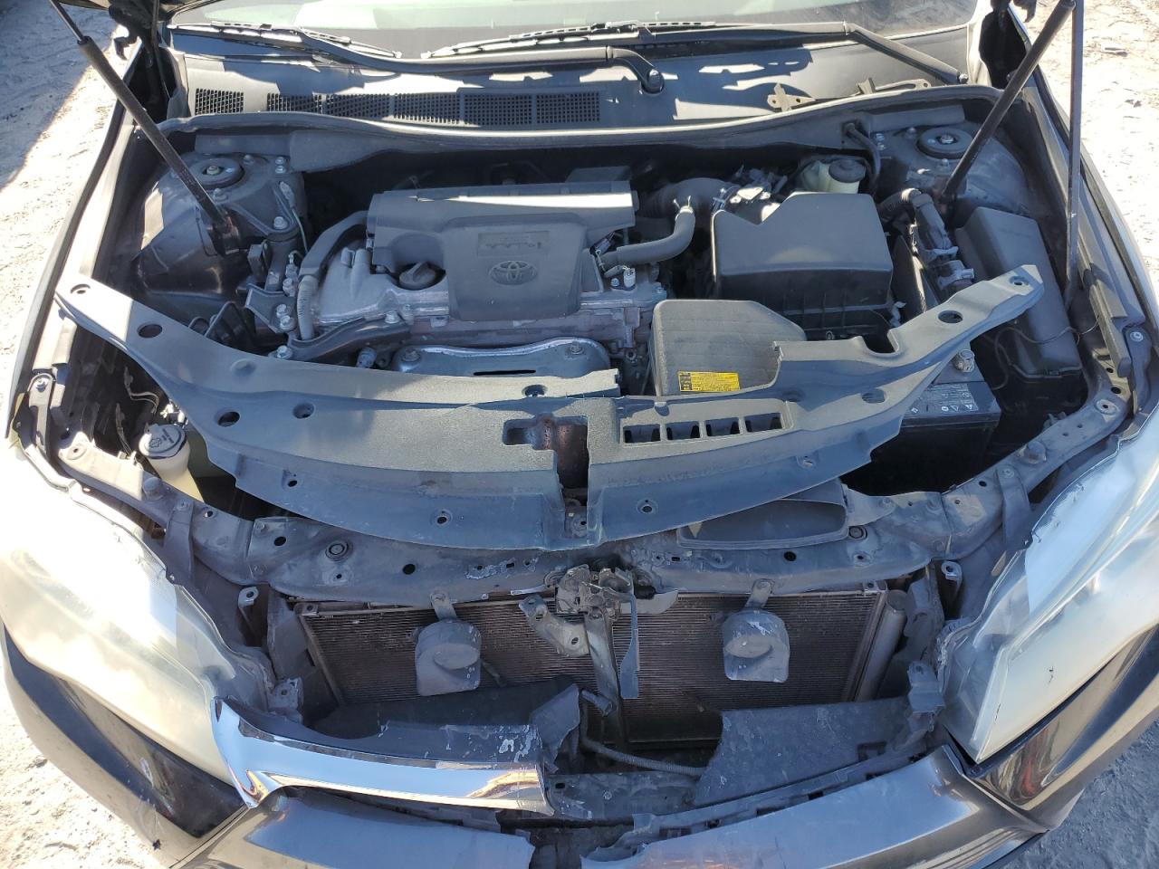 2015 Toyota Camry - Image 11