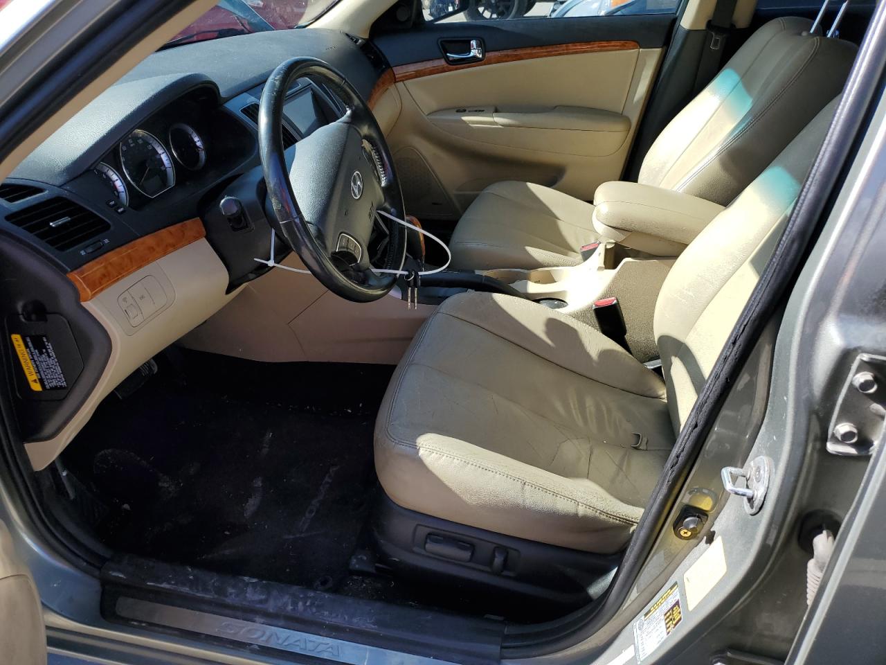 2009 Hyundai Sonata - Image 7