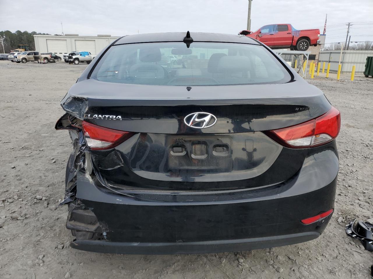 2015 Hyundai Elantra - Image 6