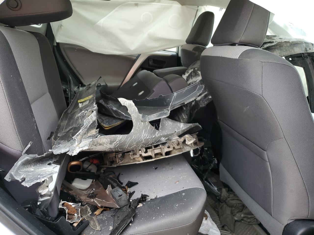 2013 Toyota RAV 4 - Image 10