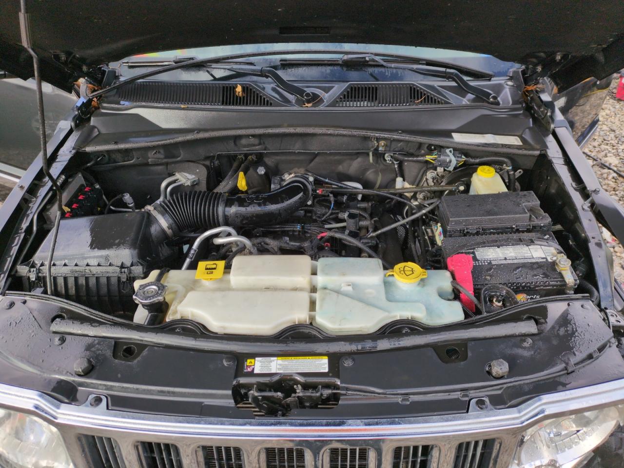 2010 Jeep Liberty (North America) - Image 11