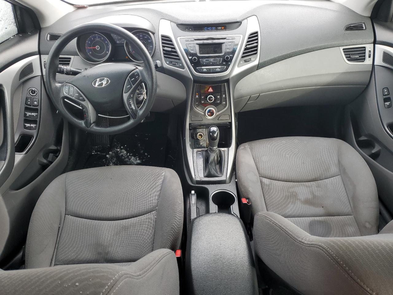 2015 Hyundai Elantra - Image 8