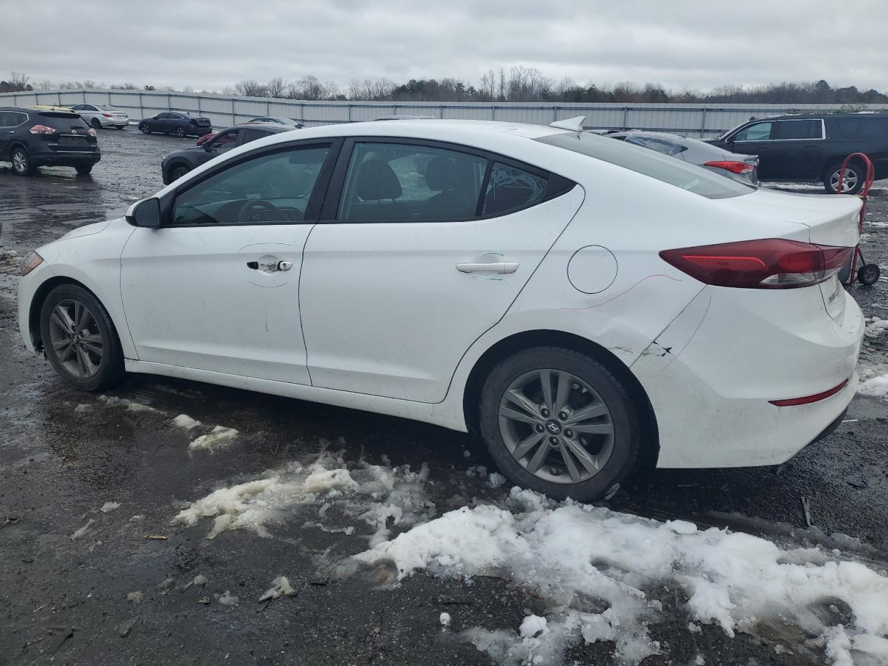 2018 Hyundai Elantra - Image 2