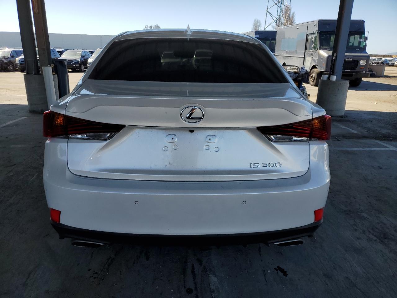 2020 Lexus IS - Image 6