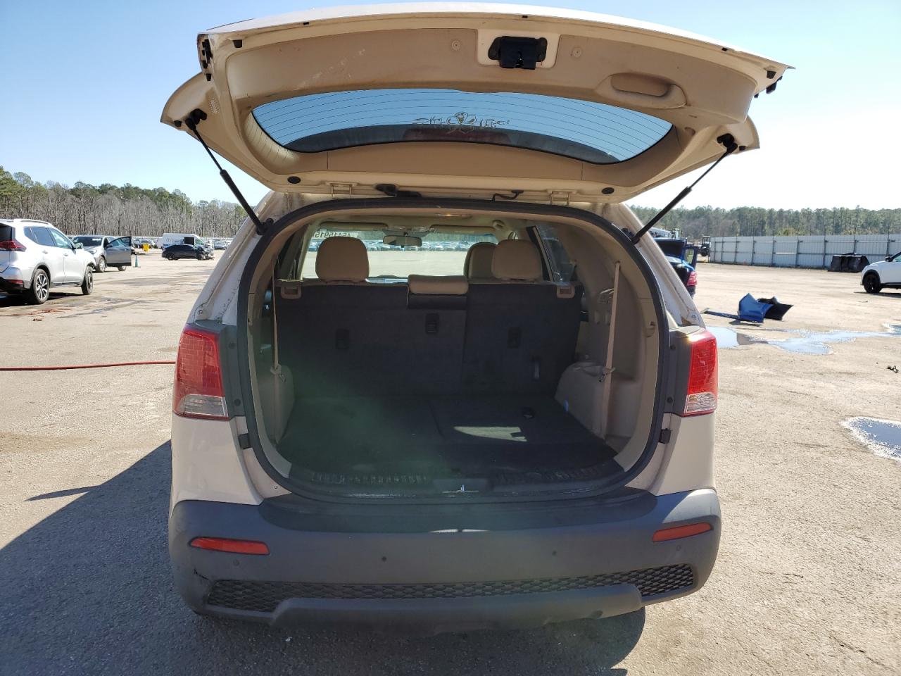2011 Kia Sorento - Image 6