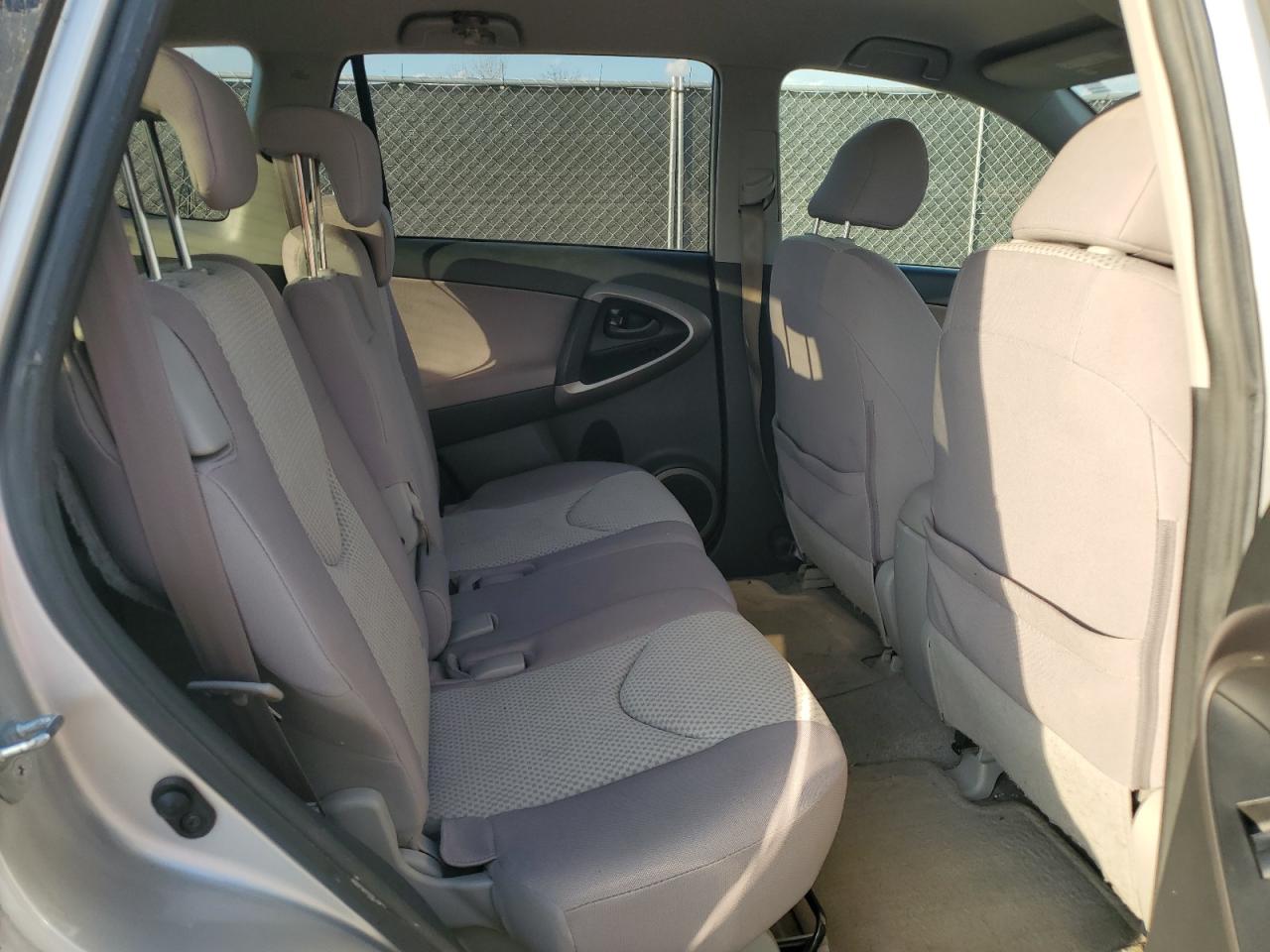 2008 Toyota RAV 4 - Image 11
