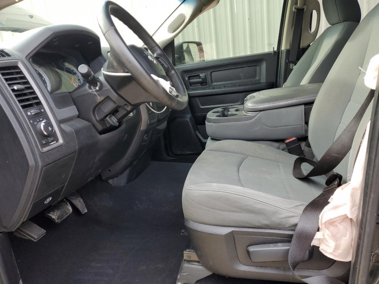 2013 RAM 1500 - Image 7