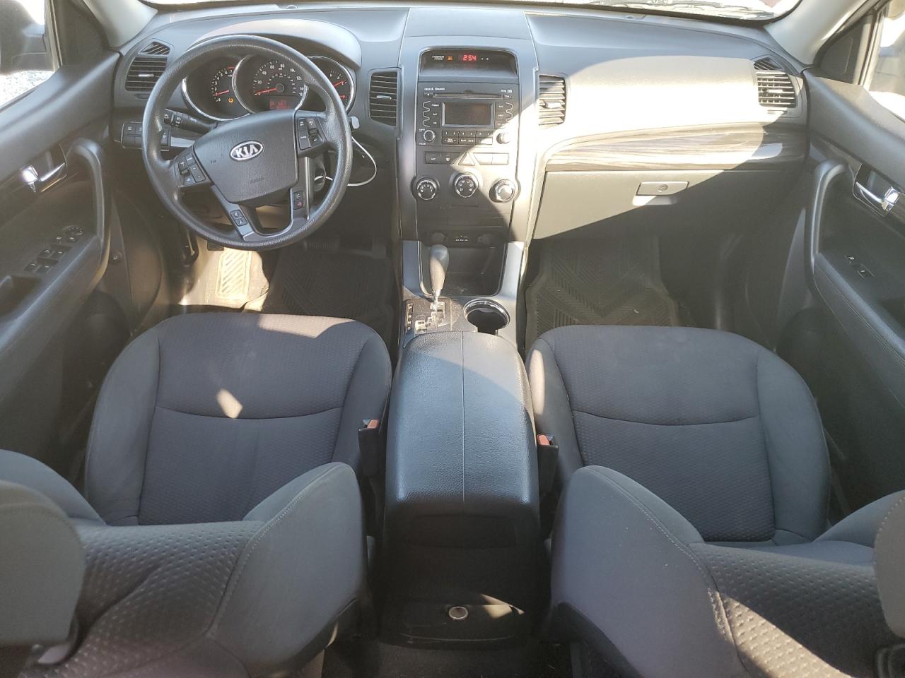2011 Kia Sorento - Image 8