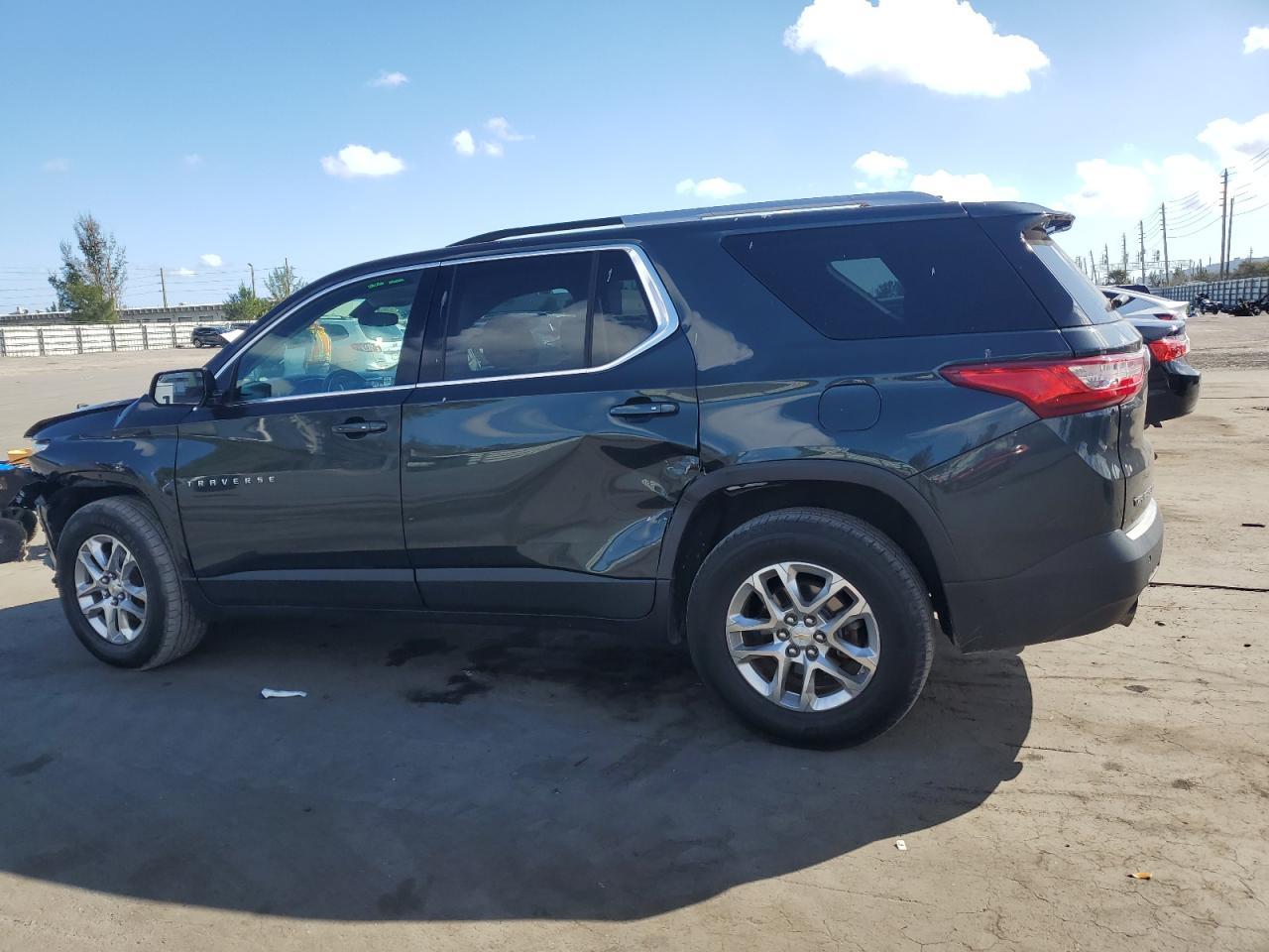 2018 Chevrolet Traverse - Image 2