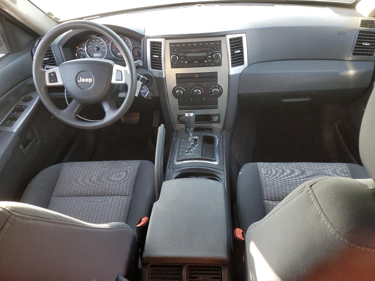 2008 Jeep Grand Cherokee - Image 8