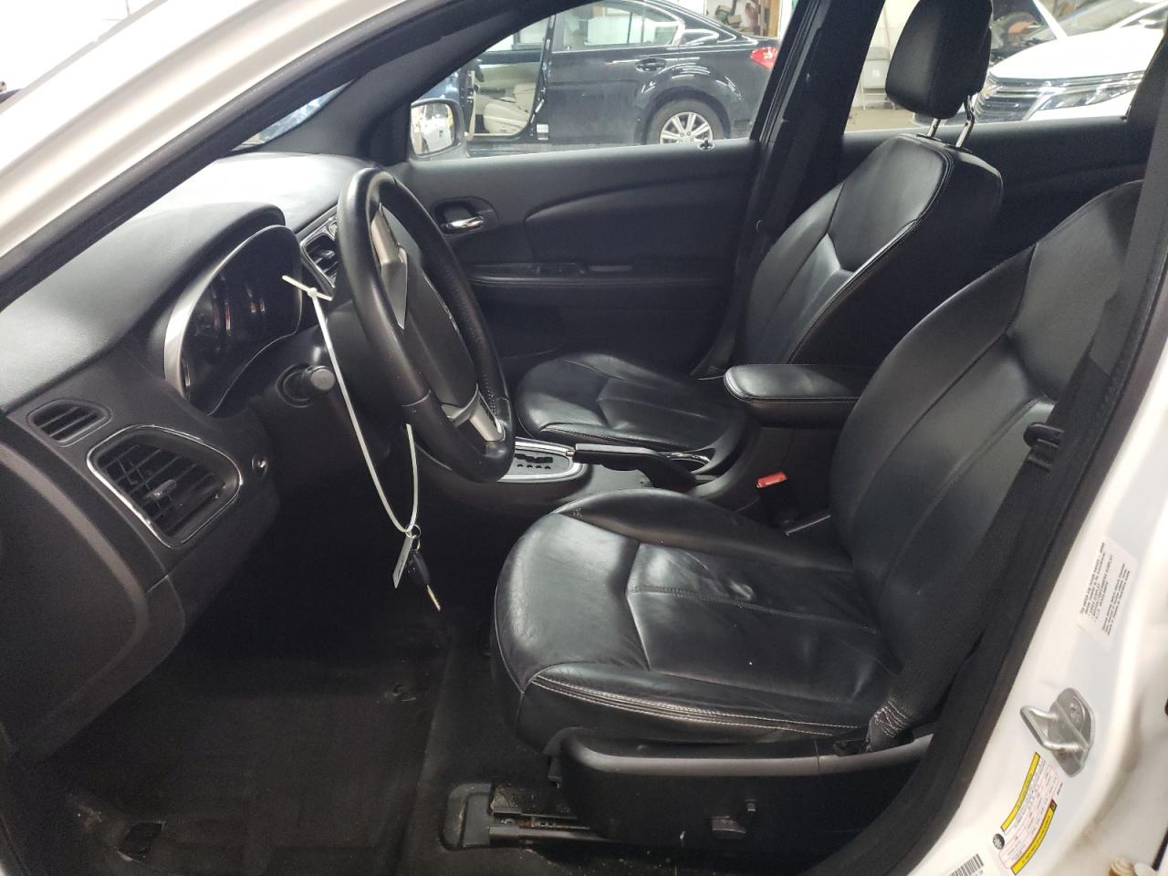 2011 Chrysler 200 - Image 7