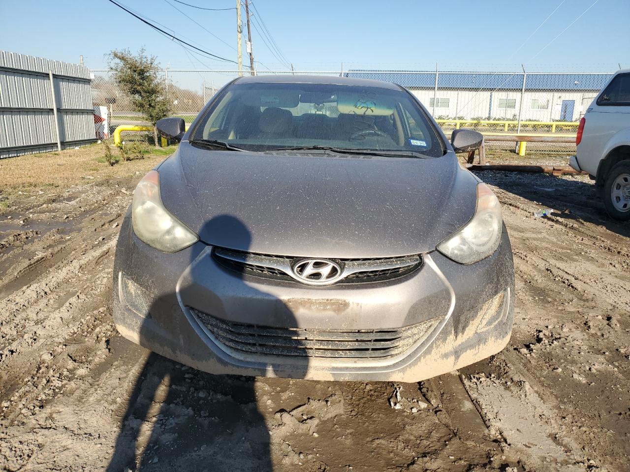 2011 Hyundai Elantra - Image 5