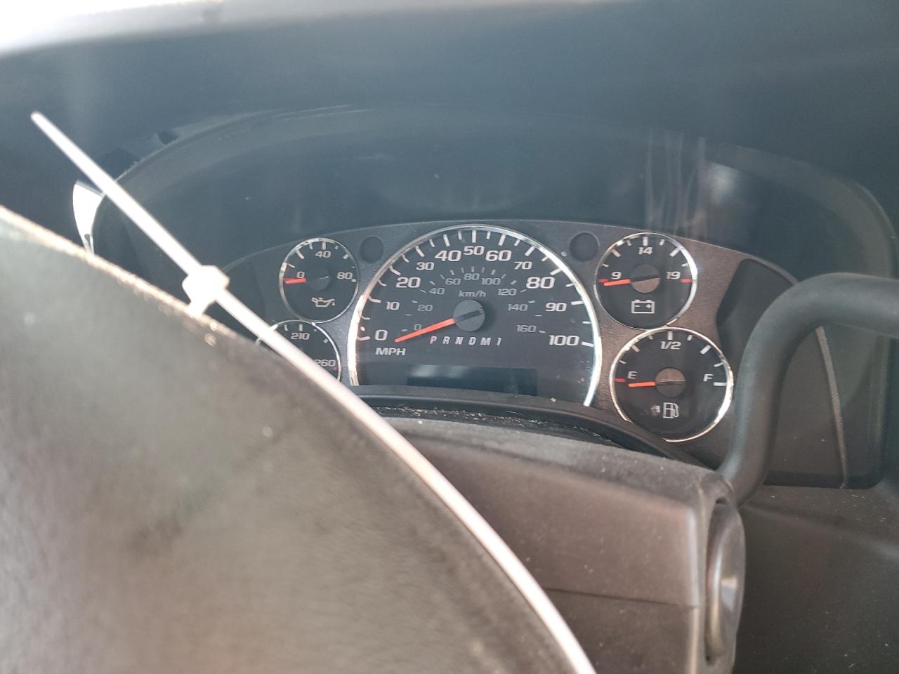 2013 Chevrolet Express - Image 9