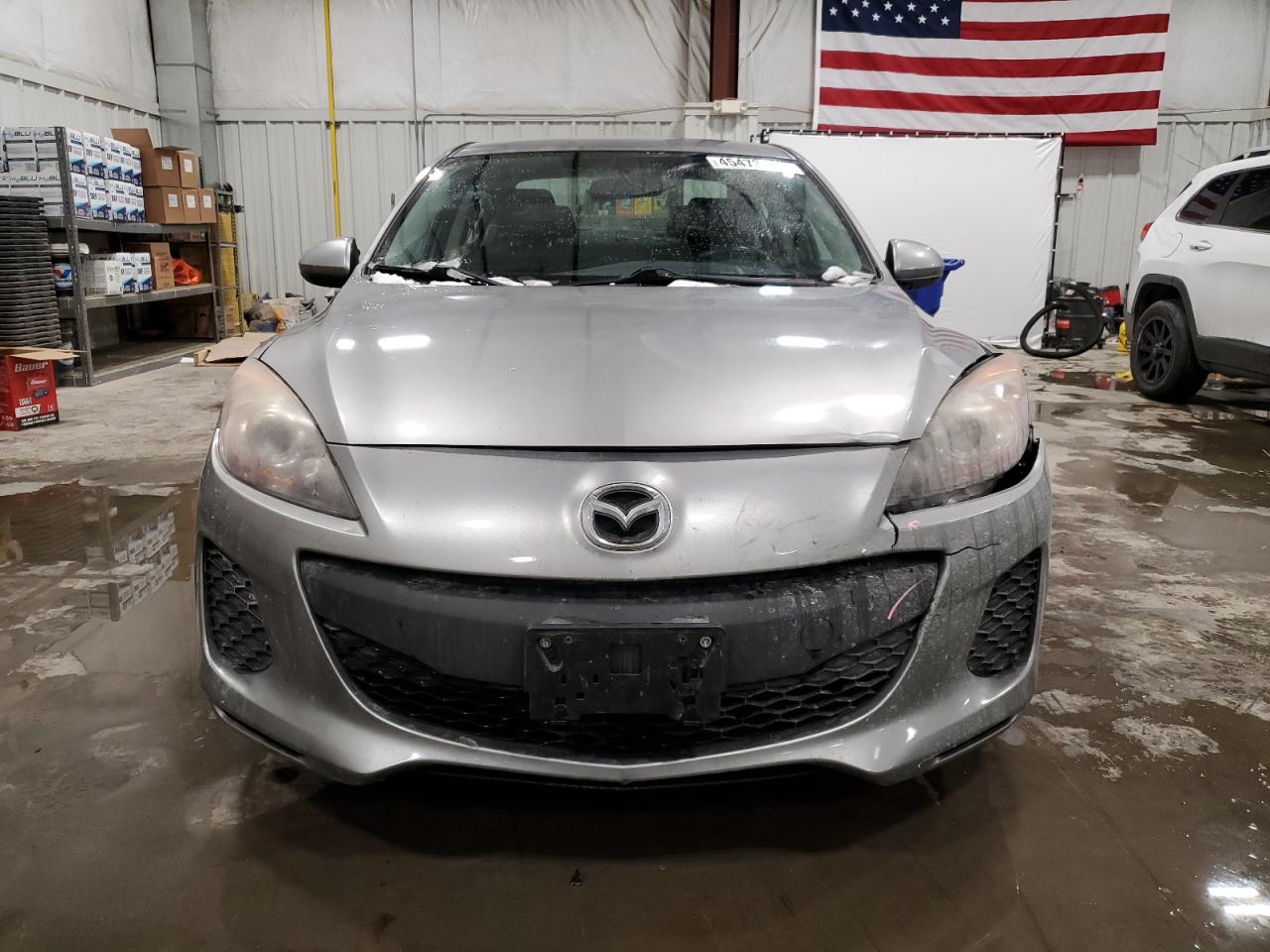 2013 Mazda 3 - Image 5
