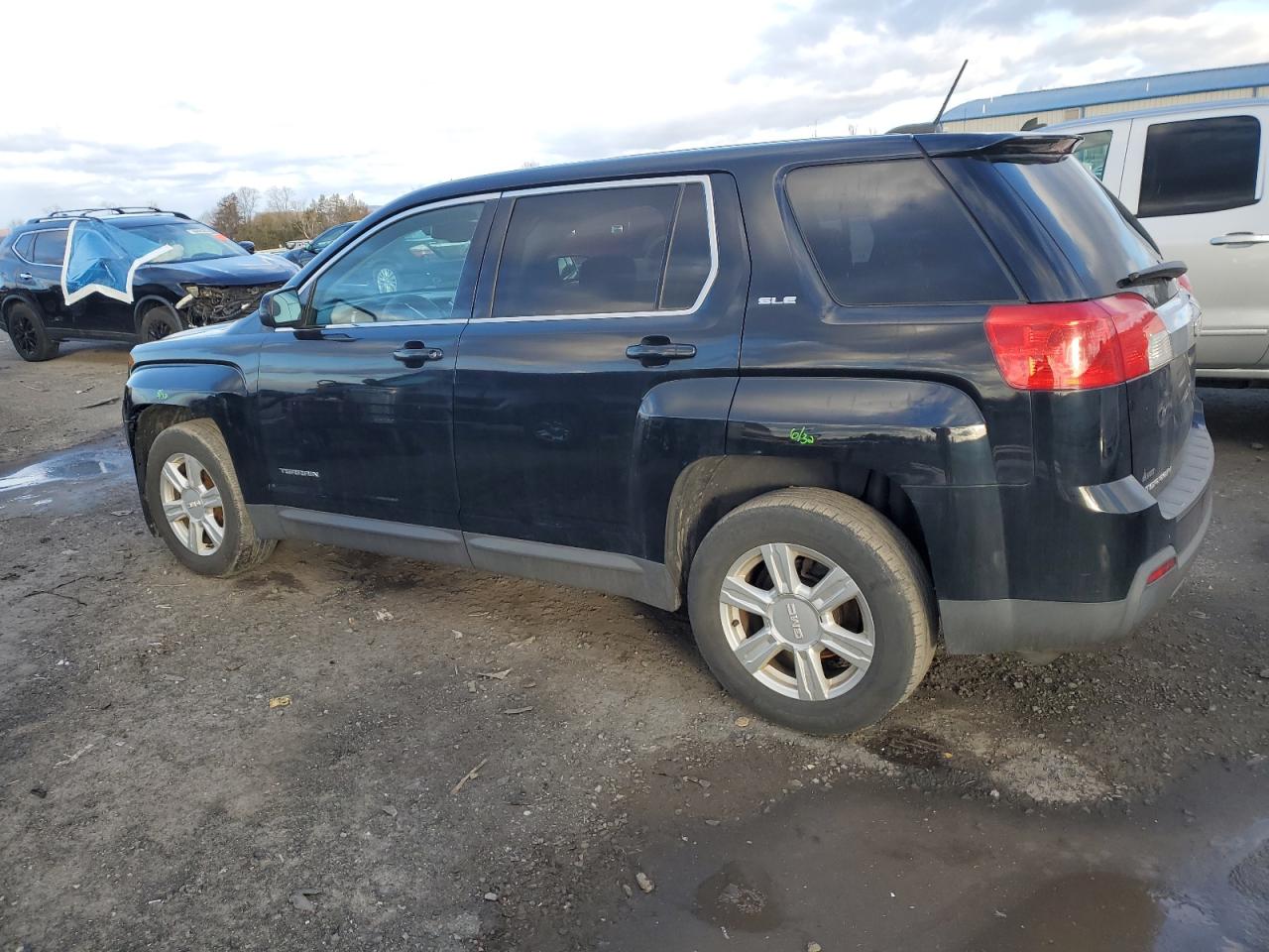 2015 GMC Terrain - Image 2